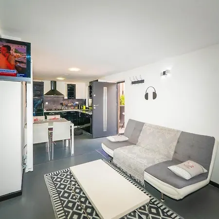 Διαμέρισμα Loft Convivial- Wi-fi - Cour & Piscine Hartmannswiller