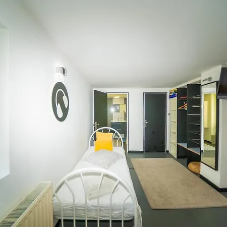 Διαμέρισμα Loft Convivial- Wi-fi - Cour & Piscine