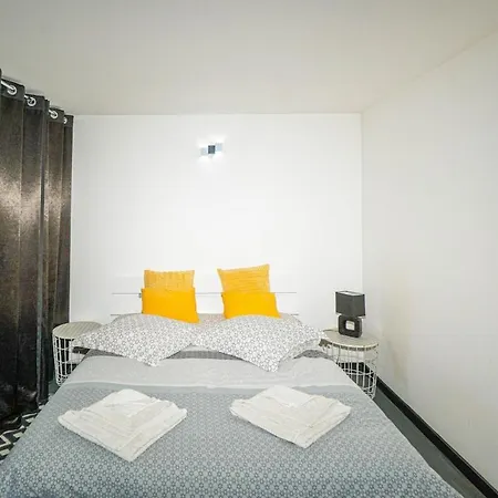 Διαμέρισμα Loft Convivial- Wi-fi - Cour & Piscine *