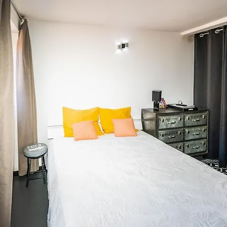 Loft Convivial- Wi-fi - Cour & Piscine *